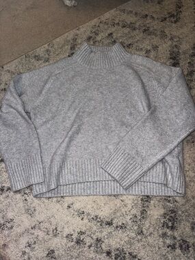 Abercrombie & Fitch Heather Gray Ribbed Mock Neck Sweater